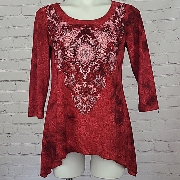 Dress Barn Red pink and black 3/4 sleeve Stretchy Top. Size Small. - Picture 1 of 6